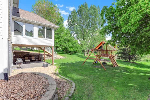 2361 Stone Creek Drive, Chanhassen, MN 55317