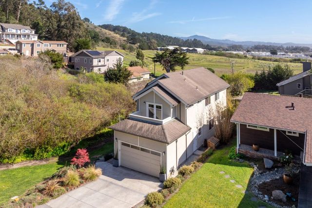 548 Hermosa Avenue, Half Moon Bay, CA 94019