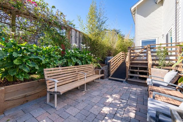 548 Hermosa Avenue, Half Moon Bay, CA 94019