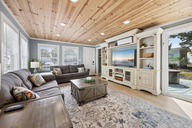 1818 Kingfisher Dr., Surfside Beach, SC 29575