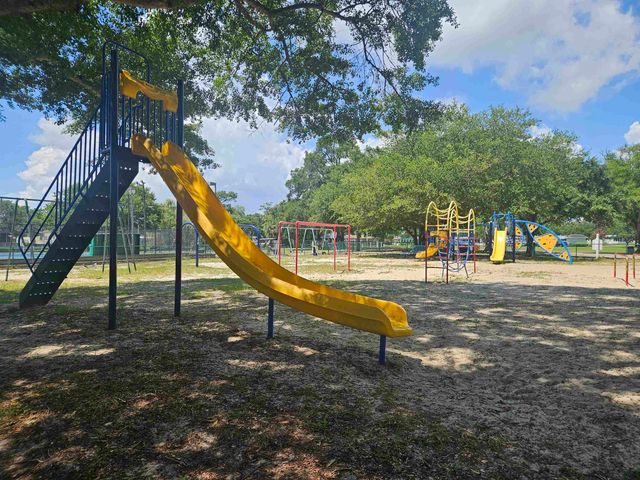 1818 Kingfisher Dr., Surfside Beach, SC 29575