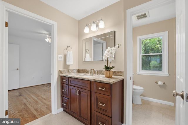 7521 DOLCE DR, Annandale, VA 22003