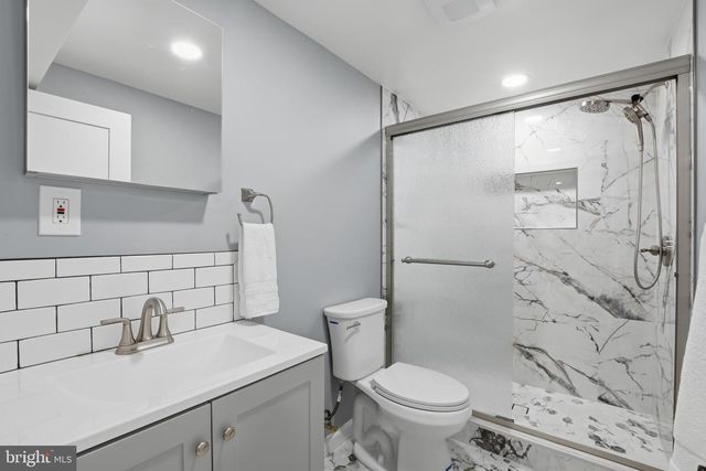 7521 DOLCE DR, Annandale, VA 22003