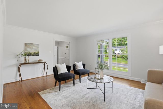 7521 DOLCE DR, Annandale, VA 22003