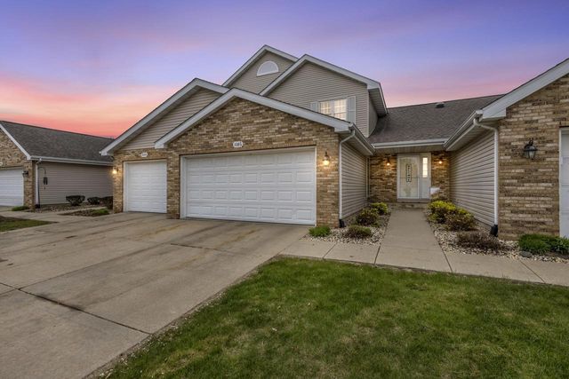 1086 Stonewood Crossing, Sun Prairie, WI 53590