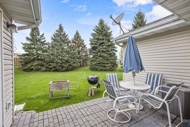 1086 Stonewood Crossing, Sun Prairie, WI 53590