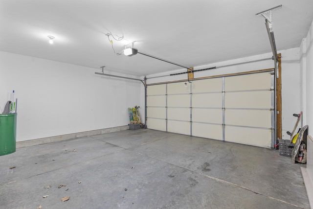 1086 Stonewood Crossing, Sun Prairie, WI 53590