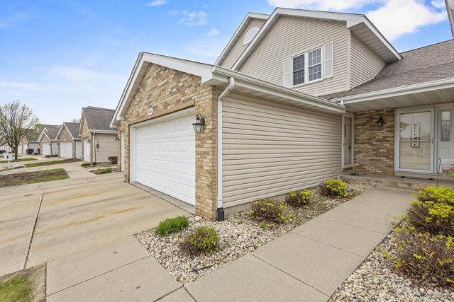 1086 Stonewood Crossing, Sun Prairie, WI 53590