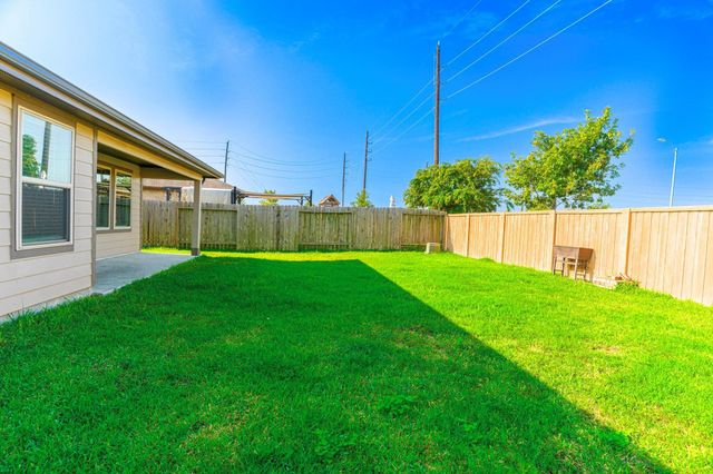 7558 Highland Chase Drive, Richmond, TX 77407