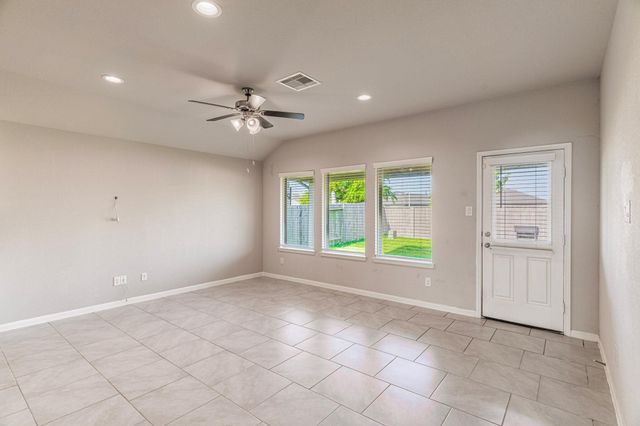 7558 Highland Chase Drive, Richmond, TX 77407