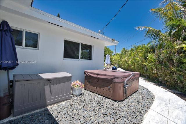 132 Almar Drive, Wilton Manors, FL 33334