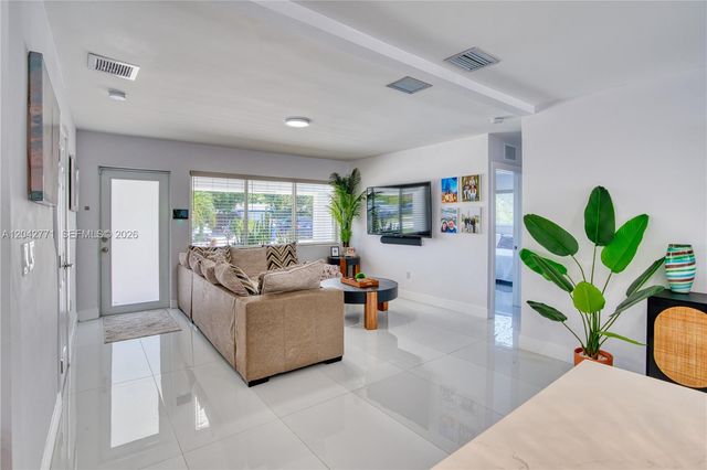 132 Almar Drive, Wilton Manors, FL 33334