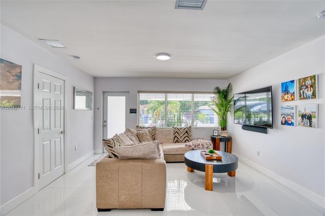 132 Almar Drive, Wilton Manors, FL 33334