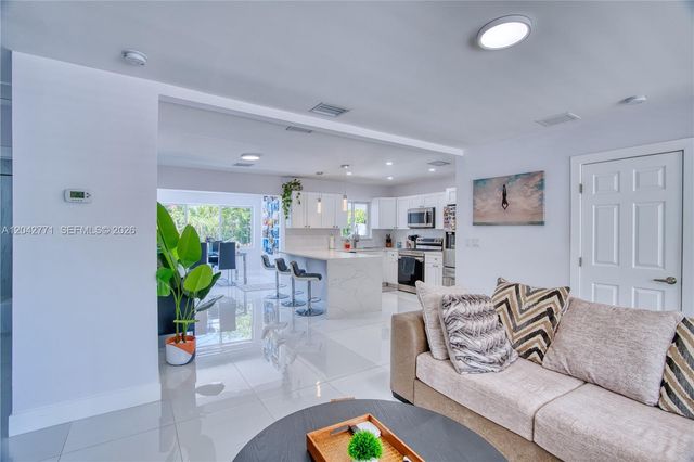 132 Almar Drive, Wilton Manors, FL 33334
