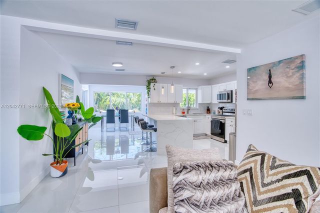 132 Almar Drive, Wilton Manors, FL 33334