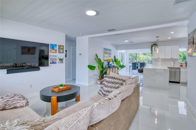 132 Almar Drive, Wilton Manors, FL 33334