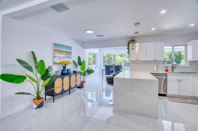 132 Almar Drive, Wilton Manors, FL 33334