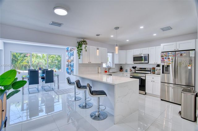 132 Almar Drive, Wilton Manors, FL 33334