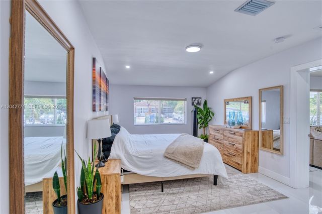 132 Almar Drive, Wilton Manors, FL 33334