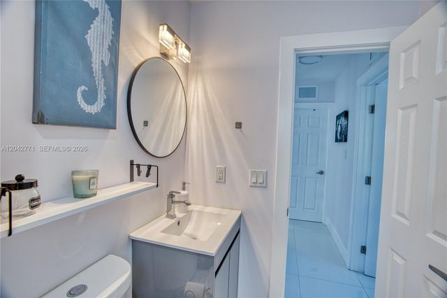 132 Almar Drive, Wilton Manors, FL 33334