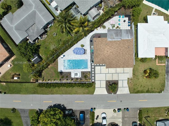 132 Almar Drive, Wilton Manors, FL 33334