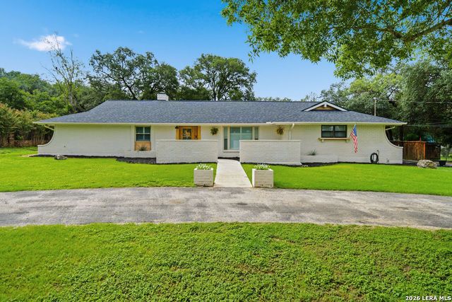 9242 GARDEN RIDGE DR, San Antonio, TX 78266