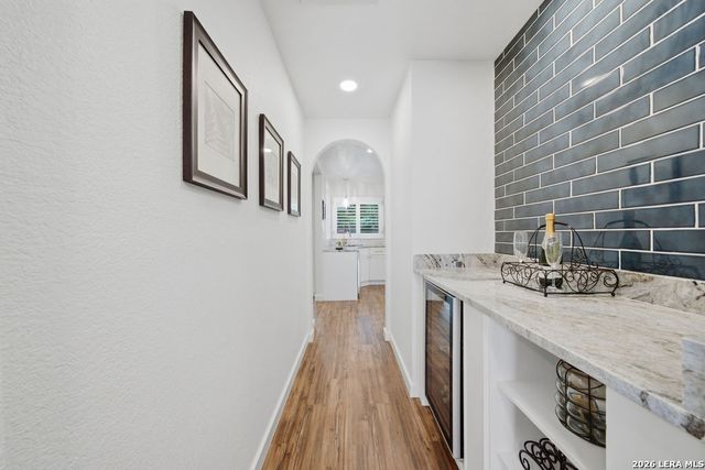 9242 GARDEN RIDGE DR, San Antonio, TX 78266
