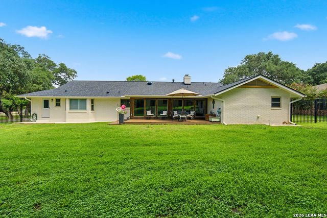 9242 GARDEN RIDGE DR, San Antonio, TX 78266