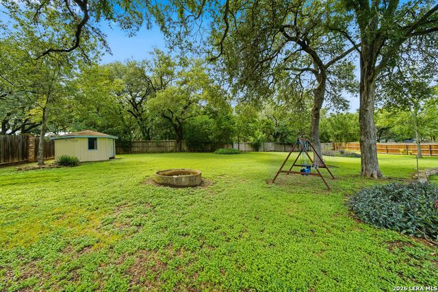 9242 GARDEN RIDGE DR, San Antonio, TX 78266