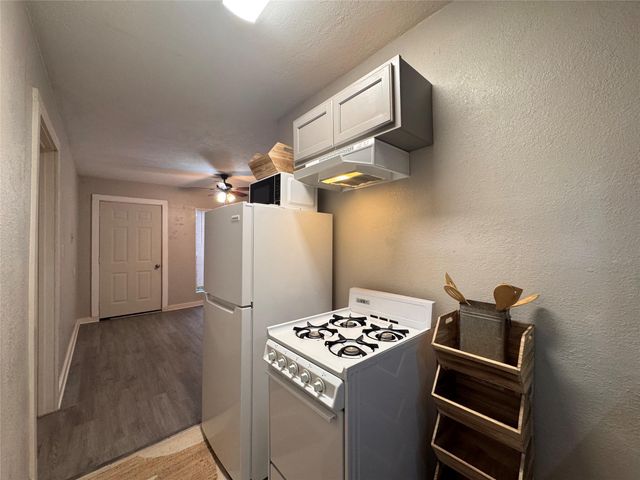 1813 Hatwell Street A, Houston, TX 77023
