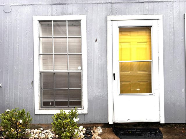 1813 Hatwell Street A, Houston, TX 77023