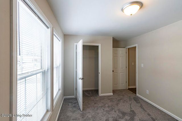 143 Deerfield Ct, Shepherdsville, KY 40165