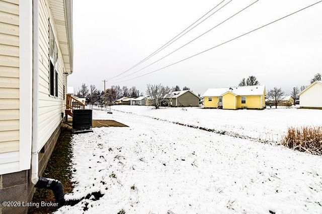 143 Deerfield Ct, Shepherdsville, KY 40165