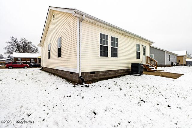 143 Deerfield Ct, Shepherdsville, KY 40165