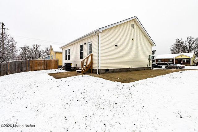 143 Deerfield Ct, Shepherdsville, KY 40165