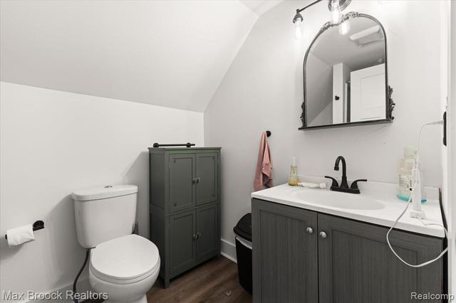 515 Clinton Street, Howell, MI 48843