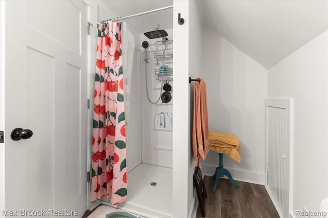 515 Clinton Street, Howell, MI 48843