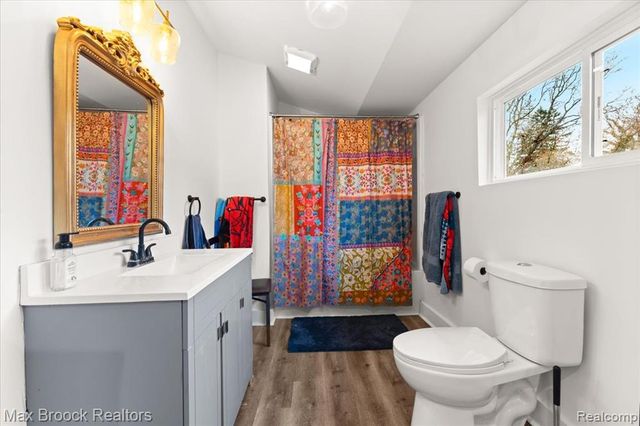 515 Clinton Street, Howell, MI 48843