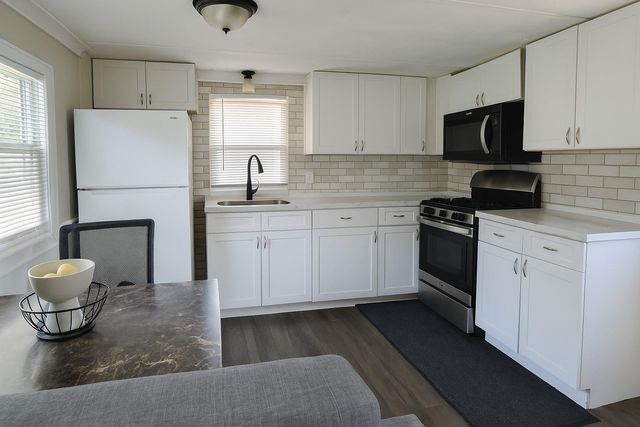 150 Main Street 57, Islip, NY 11751