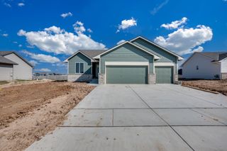 10745 W Sondra Ct, Maize, KS 67101