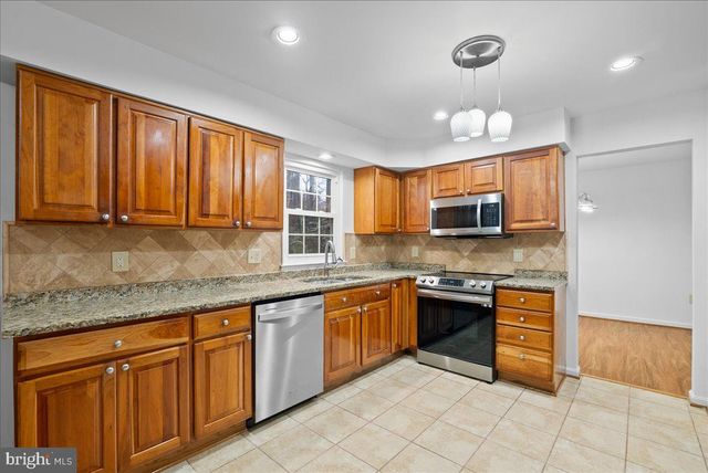 5535 SPANGLER LN, Woodbridge, VA 22193