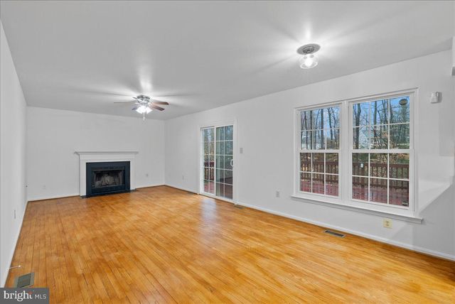 5535 SPANGLER LN, Woodbridge, VA 22193