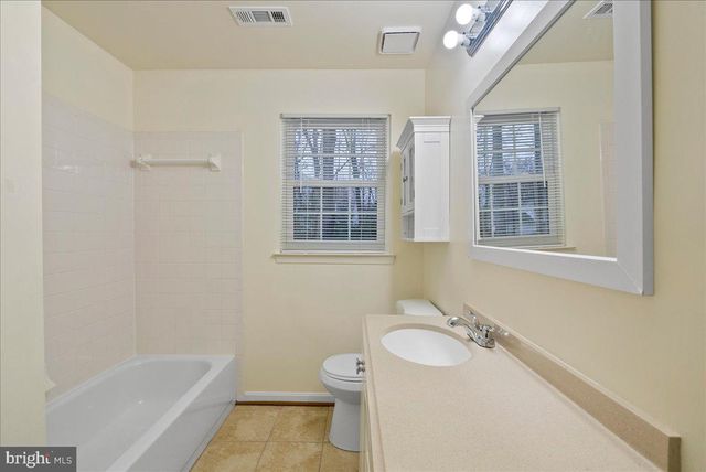 5535 SPANGLER LN, Woodbridge, VA 22193