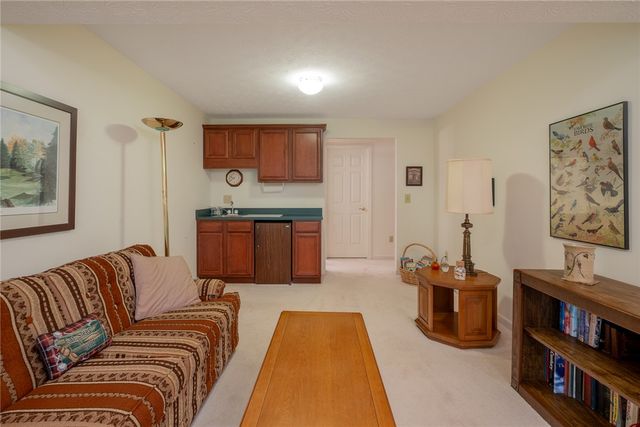 3906 W Summit Ridge Drive, Beavercreek, OH 45430