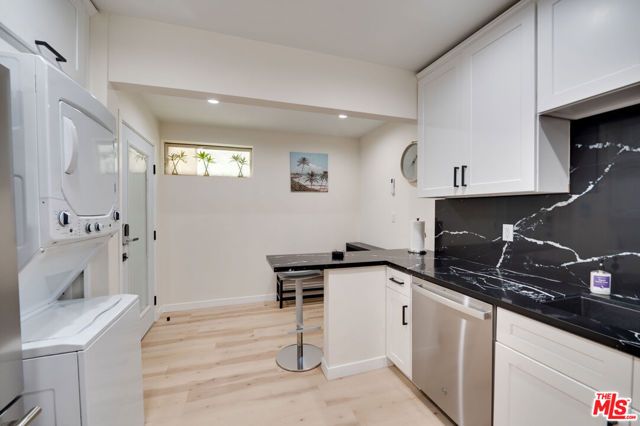 9040 Phyllis Avenue B, West Hollywood, CA 90069