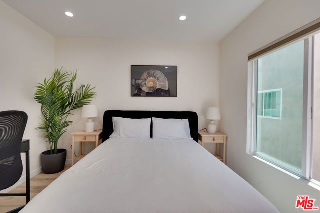 9040 Phyllis Avenue B, West Hollywood, CA 90069