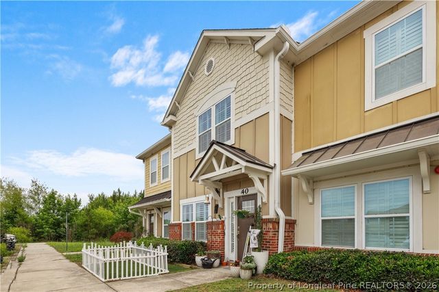 40 Hunter's Run Avenue, Pembroke, NC 28372