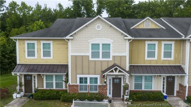 40 Hunter's Run Avenue, Pembroke, NC 28372