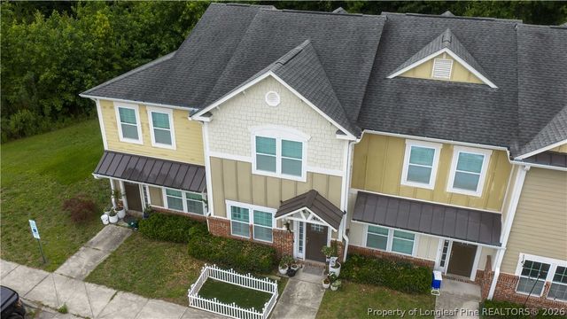 40 Hunter's Run Avenue, Pembroke, NC 28372