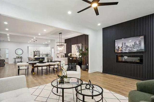 2438 2nd Street NW, Atlanta, GA 30318